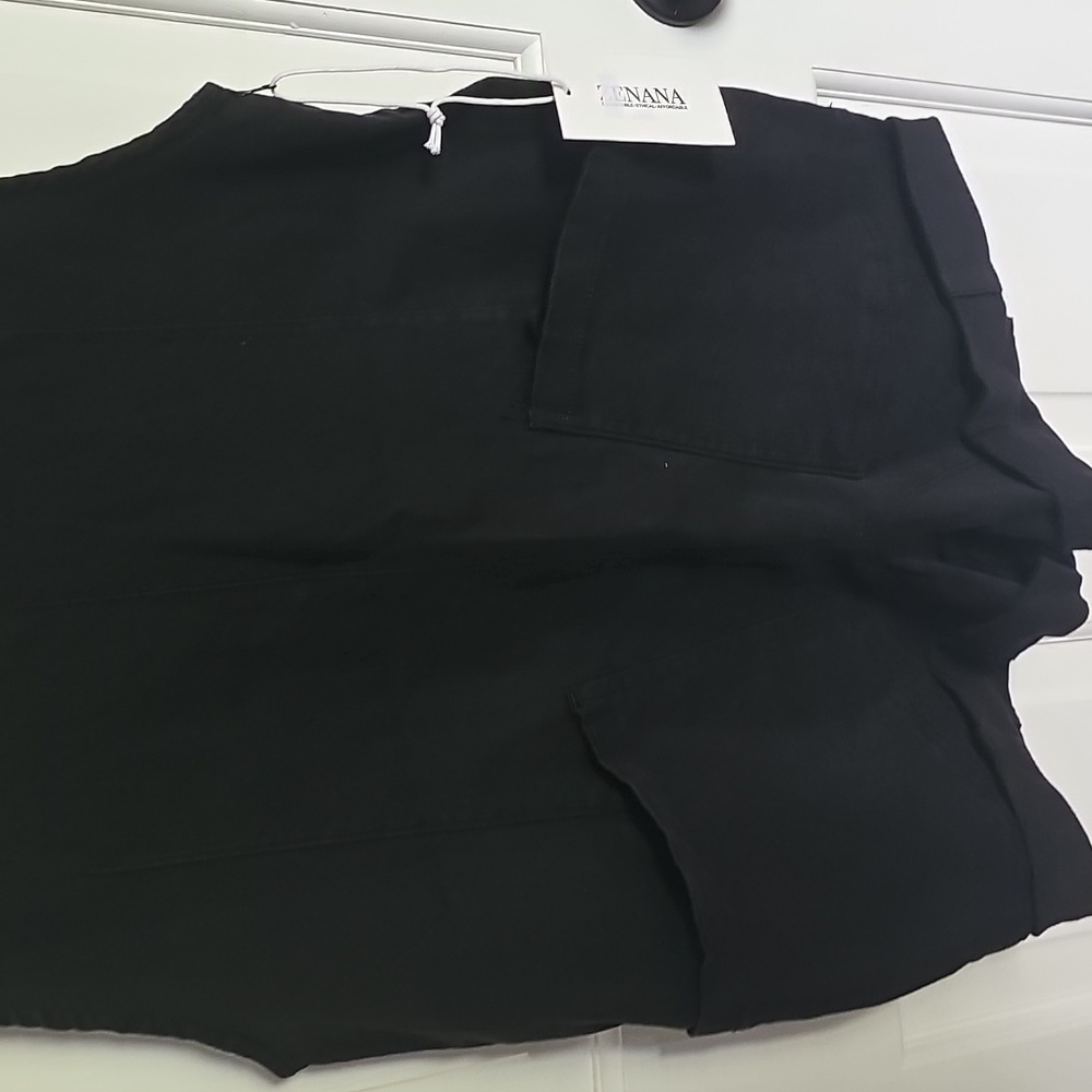 NWT Zenana Washed Black V-Neck Denim Romper Front Pockets - Picture 3 of 9
